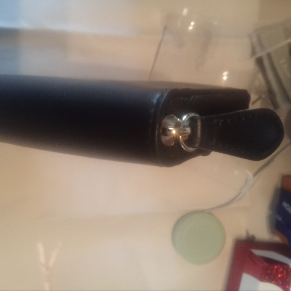 Like New Burberry Wallet - Picture 4 of 11